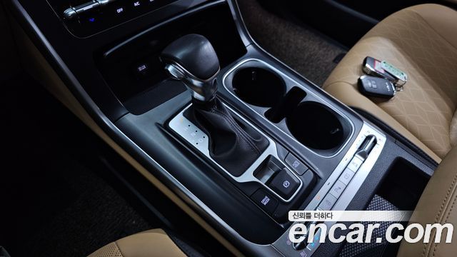 Kia Canival 2023 — photo 9