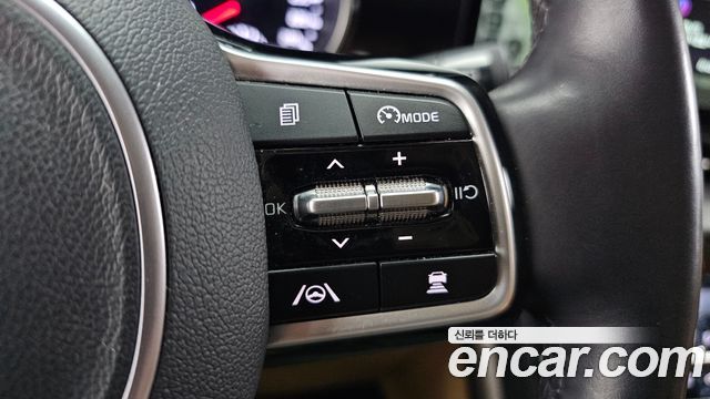 Kia Canival 2023 — photo 18
