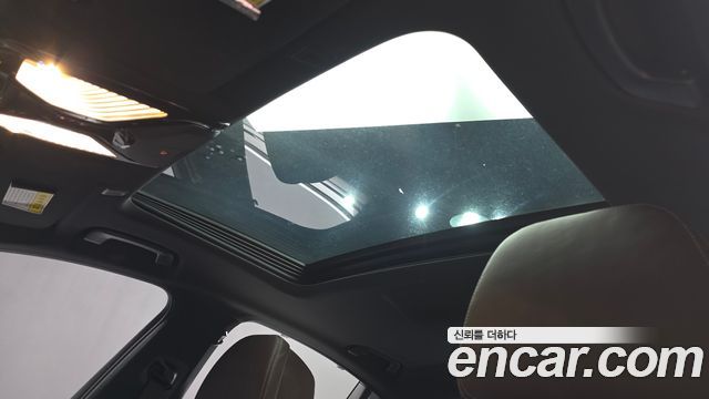 BMW 5-Series 2019 — photo 25