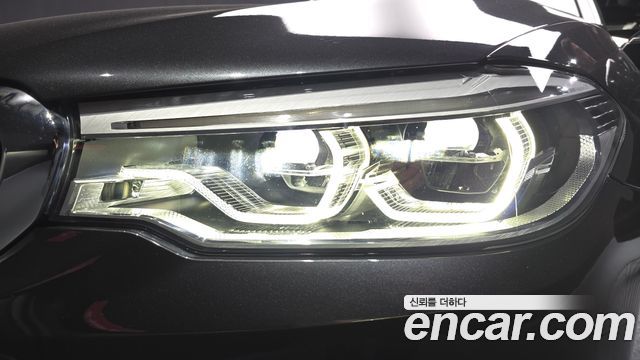 BMW 5-Series 2019 — photo 8