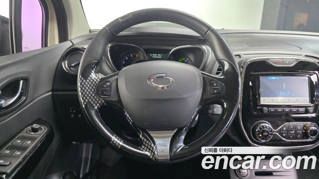 Renault Korea QM3 2015 — photo 13