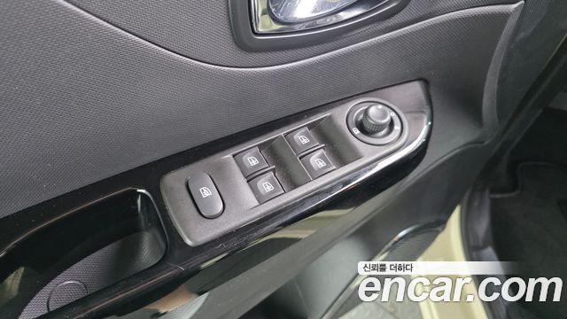 Renault Korea QM3 2015 — photo 17