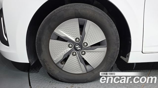 Hyundai Ioniq 2020 — photo 5