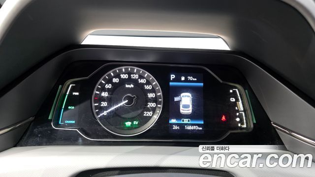 Hyundai Ioniq 2020 — photo 11