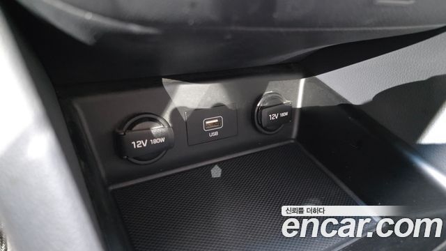Hyundai Ioniq 2020 — photo 19
