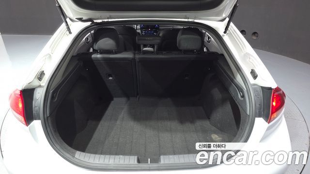 Hyundai Ioniq 2020 — photo 23