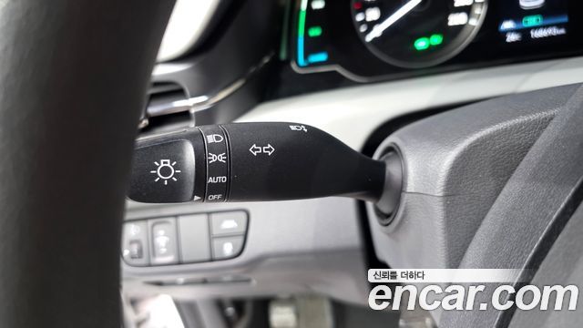 Hyundai Ioniq 2020 — photo 27