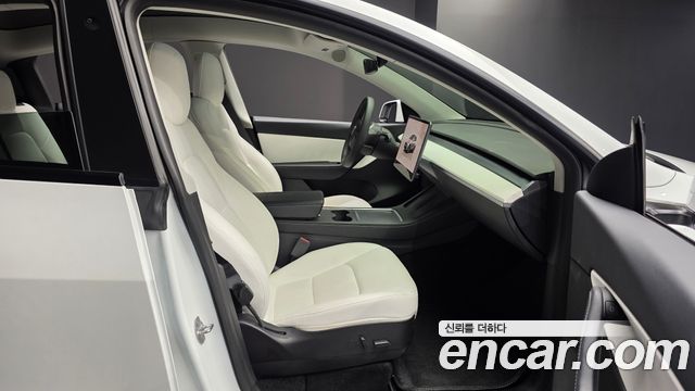 Tesla Model Y 2022 — photo 18