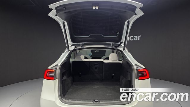 Tesla Model Y 2022 — photo 25