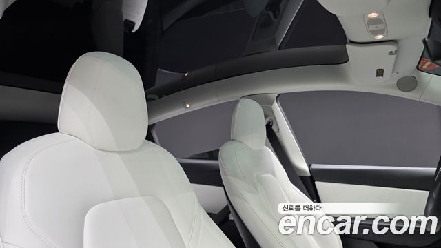 Tesla Model Y 2022 — photo 26
