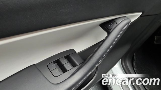 Tesla Model Y 2022 — photo 29