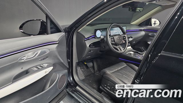 Genesis GV70 2025 — photo 10