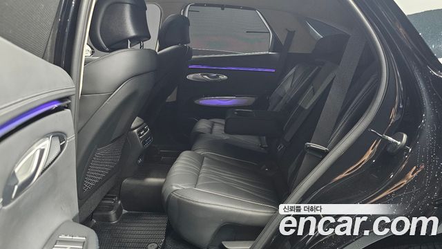 Genesis GV70 2025 — photo 12