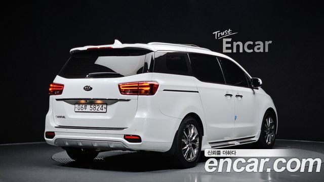 Kia Canival 2019 — photo 2