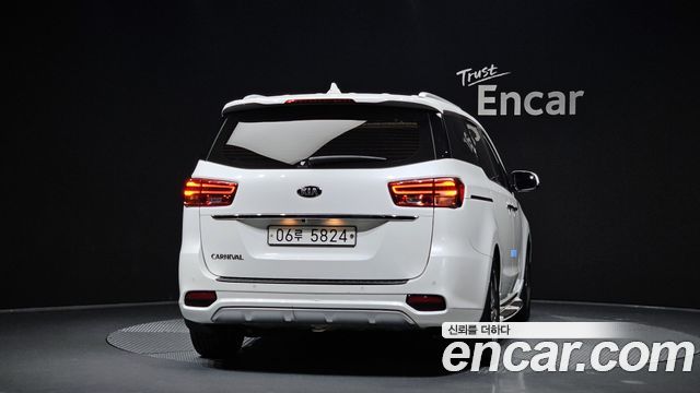 Kia Canival 2019 — photo 4