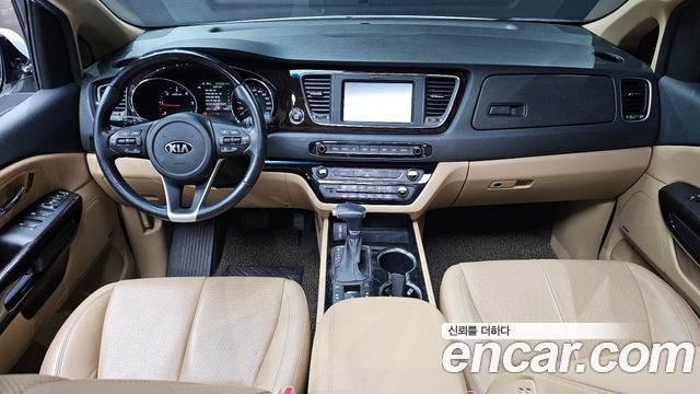 Kia Canival 2019 — photo 7