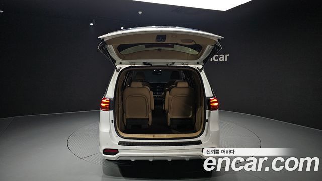Kia Canival 2019 — photo 20