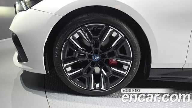 BMW i5 2024 — photo 5