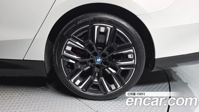 BMW i5 2024 — photo 7