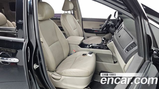 Kia Canival 2018 — photo 11