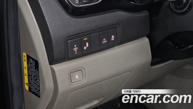 Kia Canival 2018 — photo 18