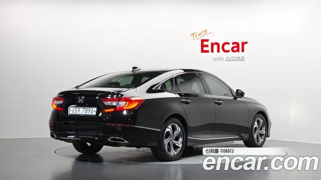 Honda Accord 2018 — photo 2