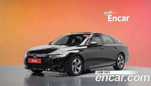 Honda Accord 2018 — photo 1
