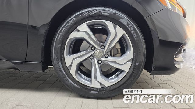Honda Accord 2018 — photo 7