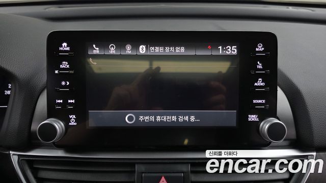 Honda Accord 2018 — photo 29