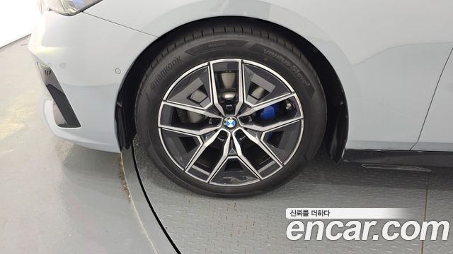 BMW 5-Series 2025 — photo 5