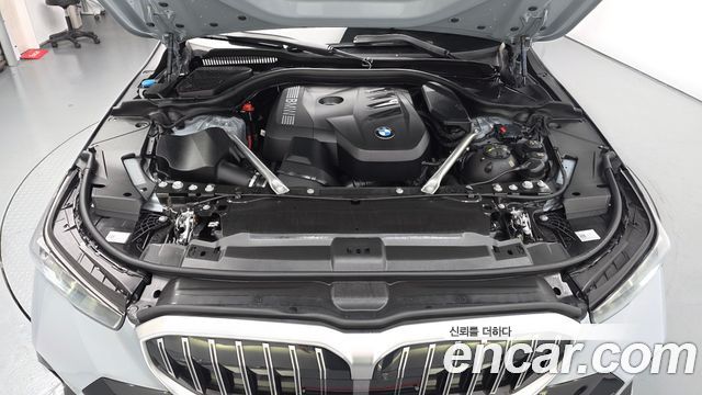 BMW 5-Series 2025 — photo 6
