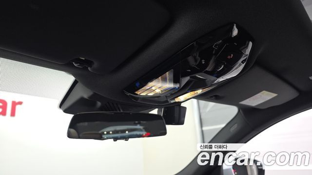 BMW 5-Series 2025 — photo 28