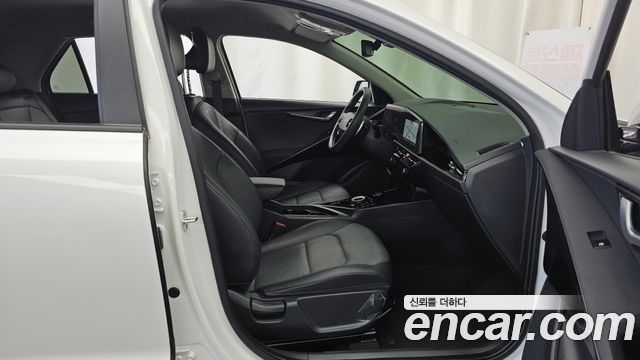 Kia Niro 2022 — photo 17