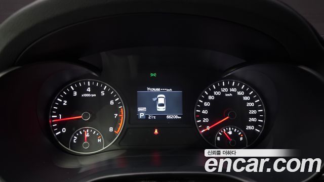 Kia K5 2019 — photo 11