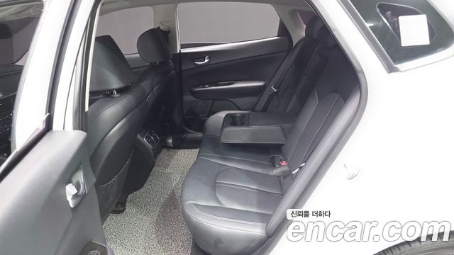 Kia K5 2019 — photo 18