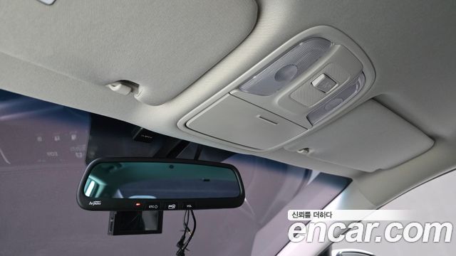 Kia K5 2019 — photo 25