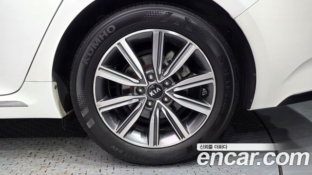 Kia K5 2019 — photo 7