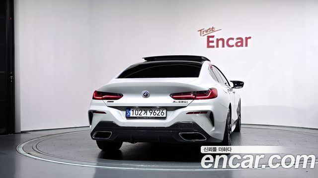 BMW 8-Series 2022 — photo 4