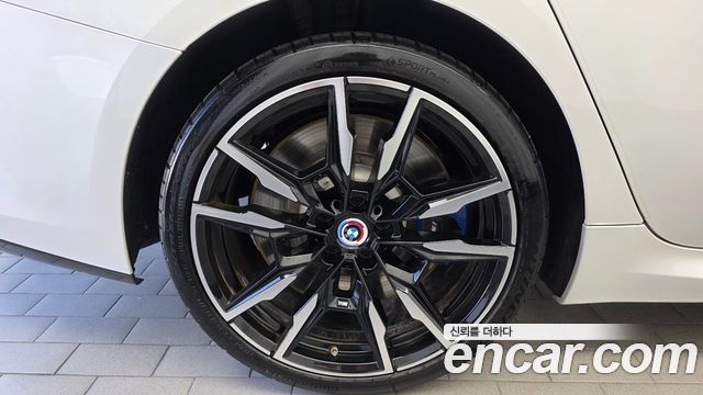 BMW 8-Series 2022 — photo 5