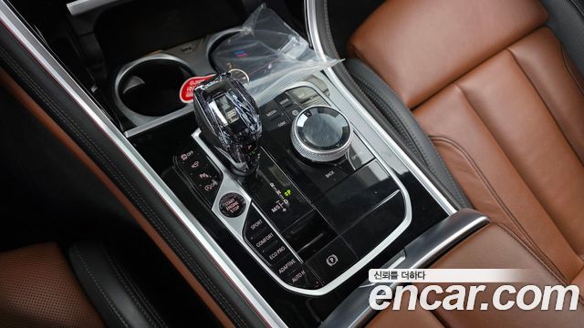 BMW 8-Series 2022 — photo 9