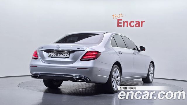 Mercedes-Benz E-Class 2020 — photo 2