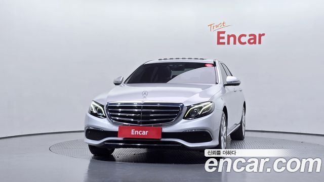Mercedes-Benz E-Class 2020 — photo 3