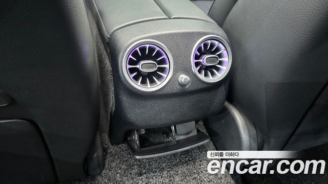 Mercedes-Benz E-Class 2020 — photo 34