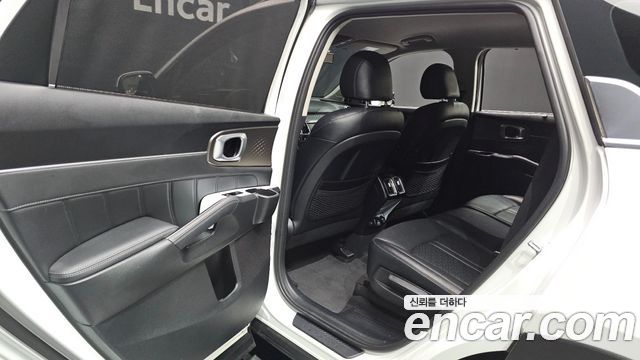 Kia Sorento 2021 — photo 16