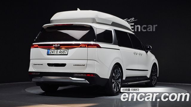 Kia Canival 2021 — photo 2