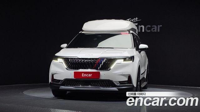 Kia Canival 2021 — photo 3