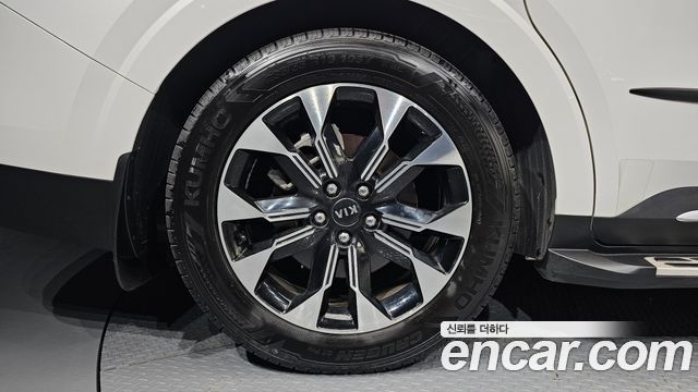 Kia Canival 2021 — photo 5
