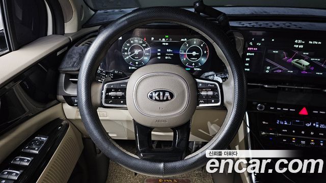 Kia Canival 2021 — photo 19