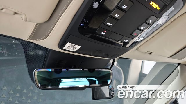 Kia Canival 2021 — photo 24