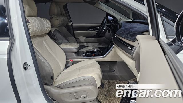 Kia Canival 2021 — photo 16